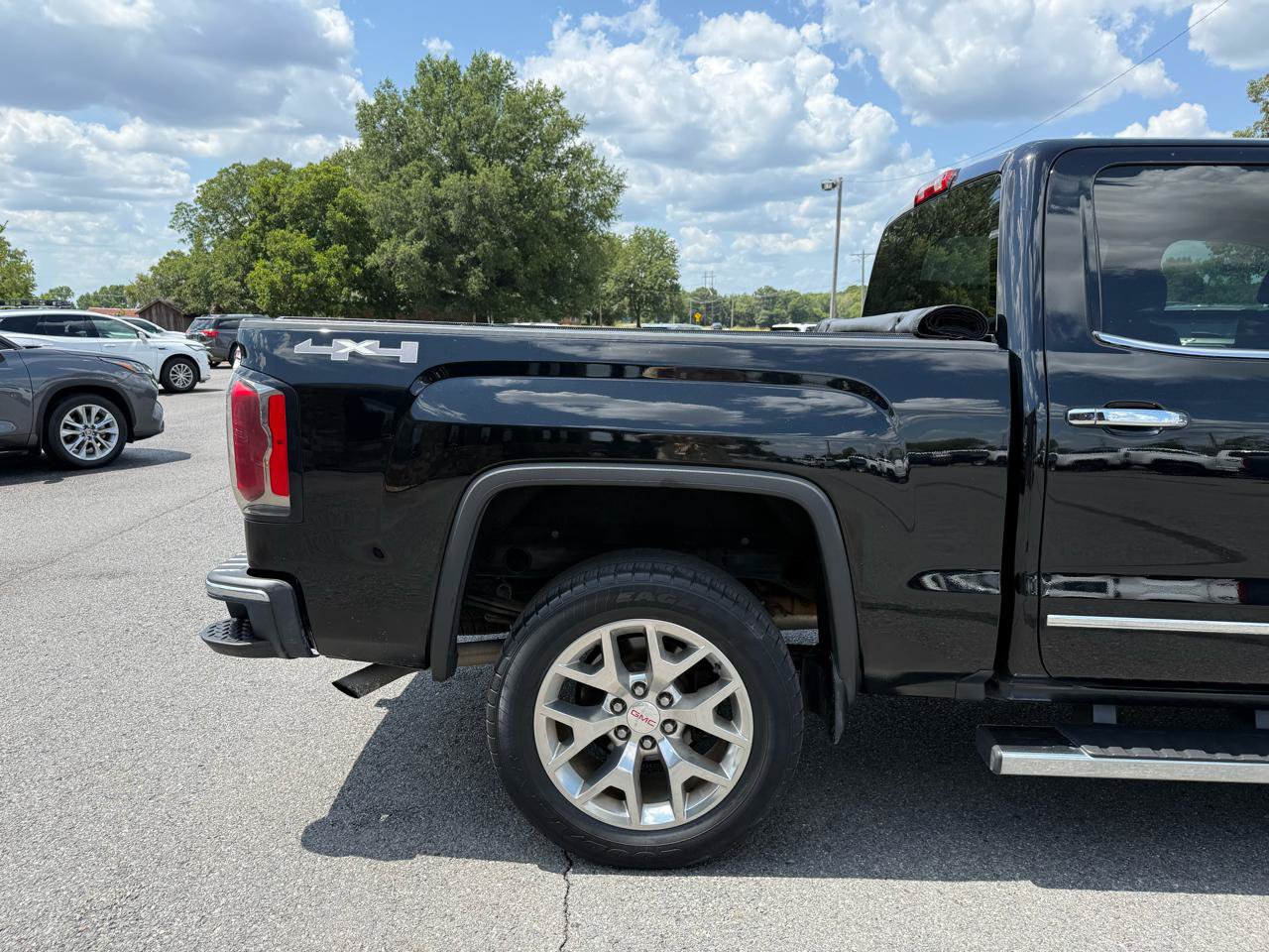 Used 2016 GMC Sierra 1500 SLT w/ SLT Premium Package AWD/4WD image 40
