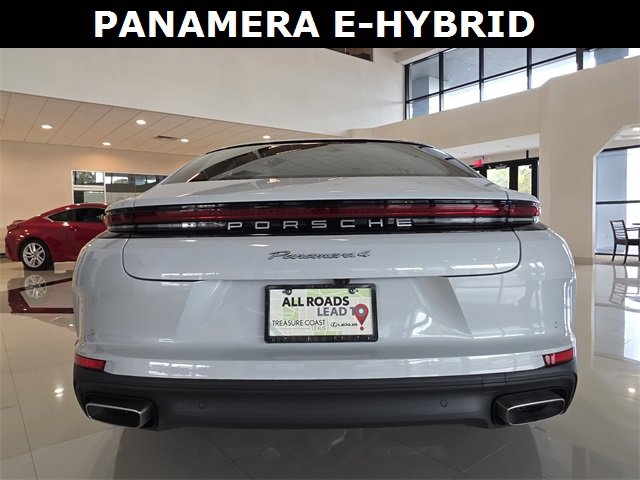 Used 2026 Porsche Panamera 4 image 4