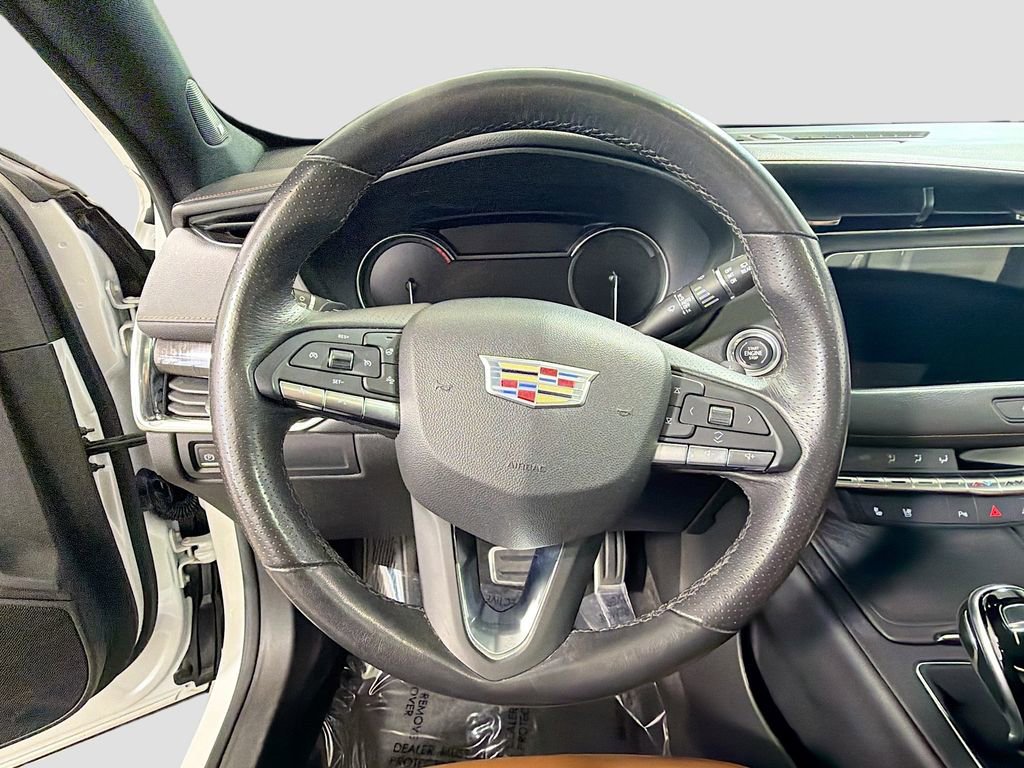 Used 2023 Cadillac XT4 Sport image 13