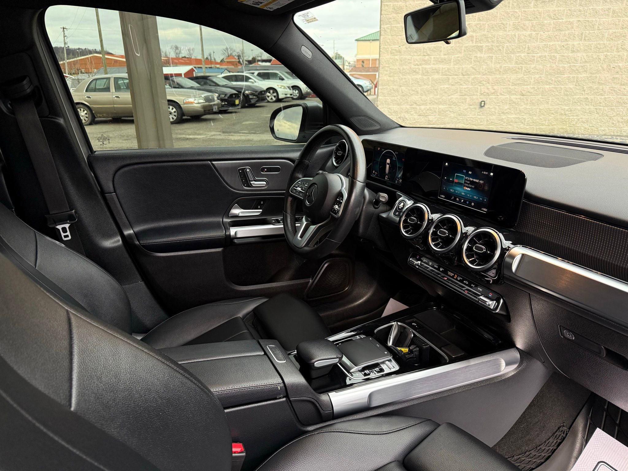 Used 2020 Mercedes-Benz GLB 250 4MATIC image 25