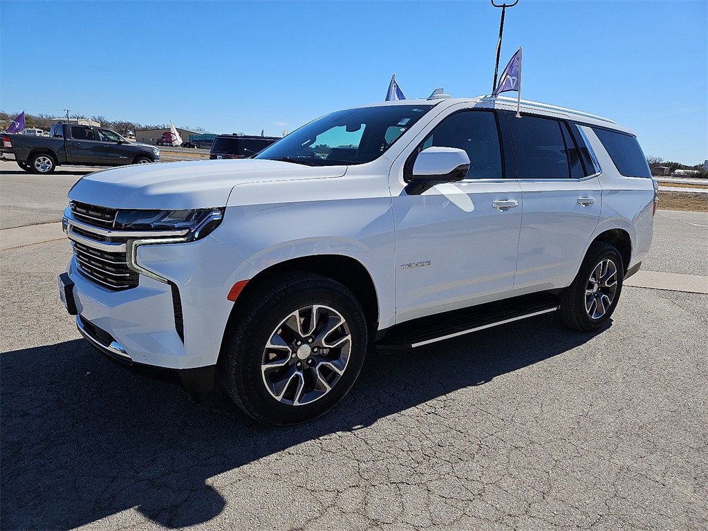 Used 2022 Chevrolet Tahoe LT w/ LT Signature Plus Package image 2