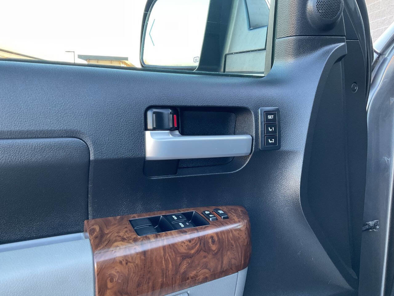 Used 2013 Toyota Tundra Platinum image 30