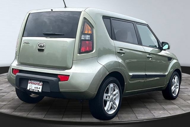 Used 2011 Kia Soul + w/ Audio Pkg FWD image 6