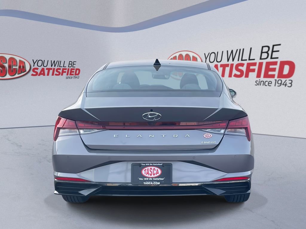 Used 2023 Hyundai Elantra Limited image 7