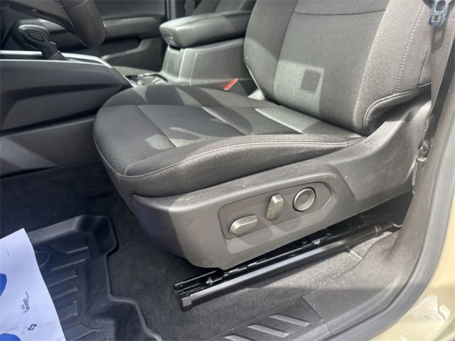 Used 2024 Chevrolet Colorado Trail Boss w/ Technology Package image 12