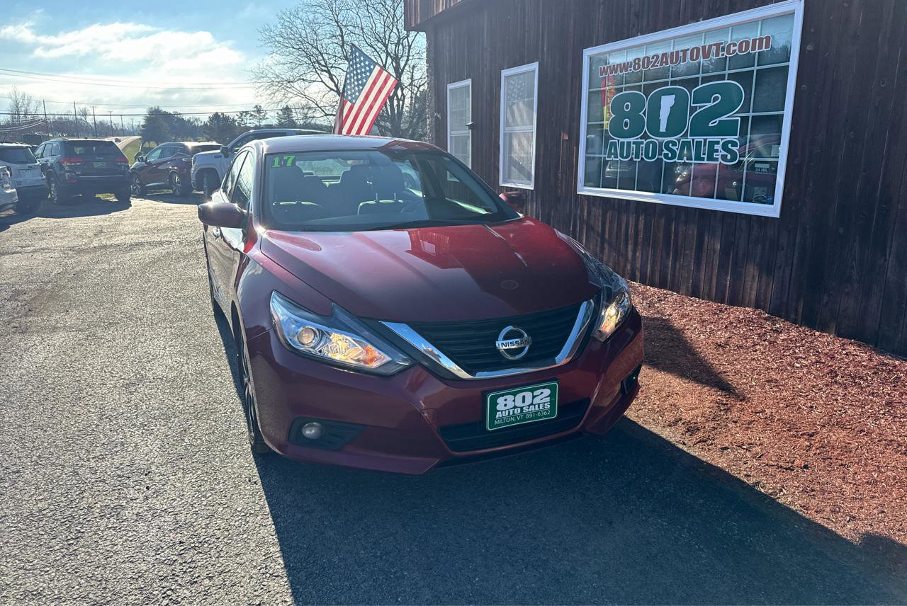 Used 2018 Nissan Altima 2.5 SR FWD image 2