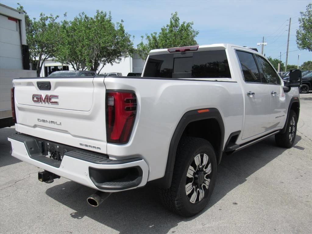 Used 2024 GMC Sierra 2500 Denali w/ Denali Reserve Package AWD/4WD image 7