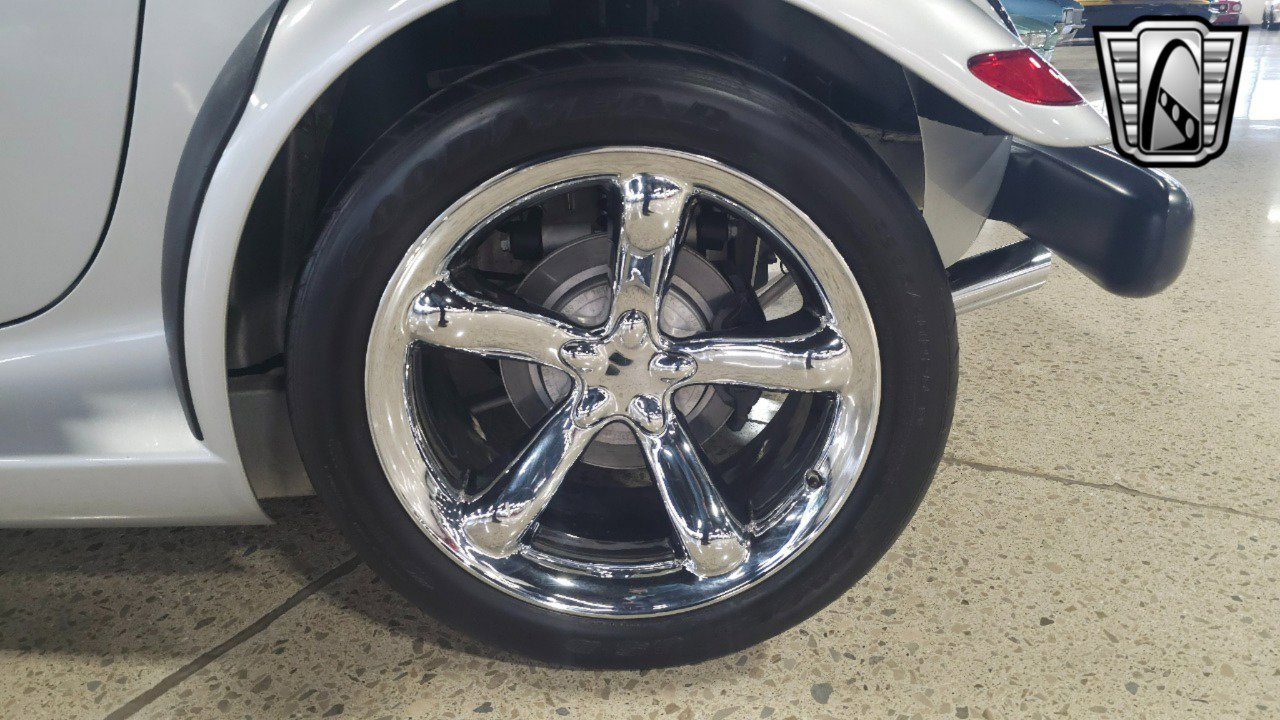 Used 2001 Plymouth Prowler image 6