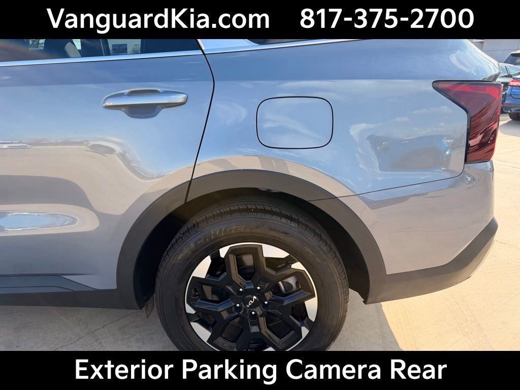 Certified 2025 Kia Sorento S image 9