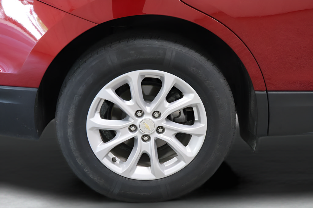 Used 2020 Chevrolet Equinox LT w/ Driver Convenience Package FWD image 9