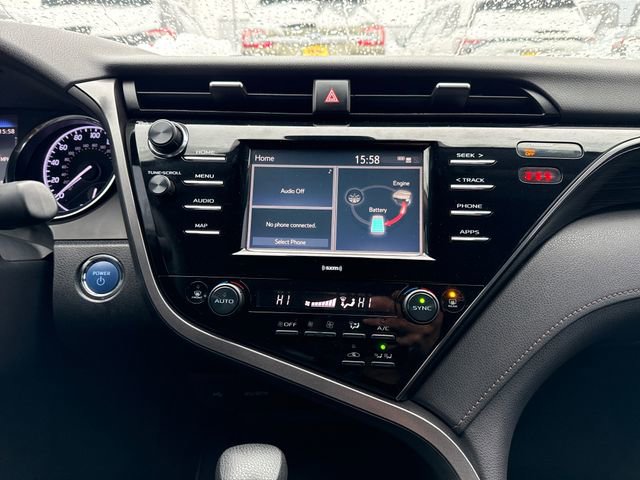 Used 2020 Toyota Camry LE image 24