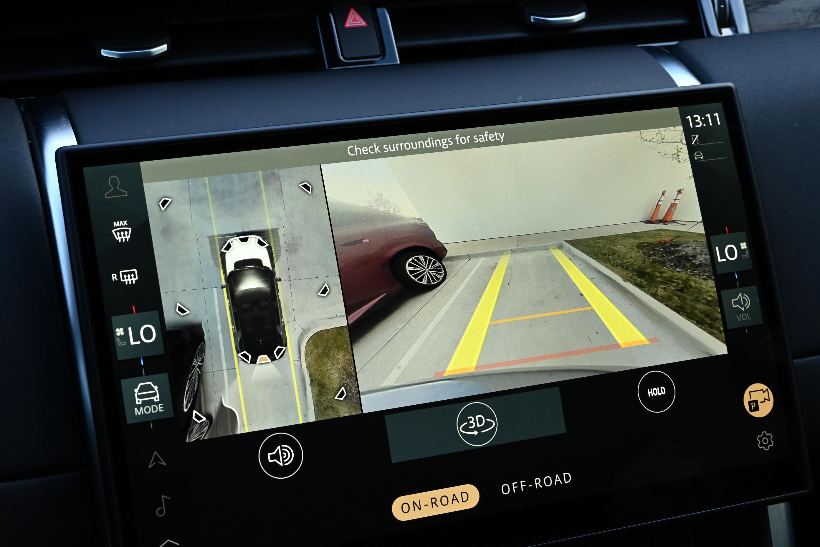 Used 2024 Land Rover Discovery Sport S image 16