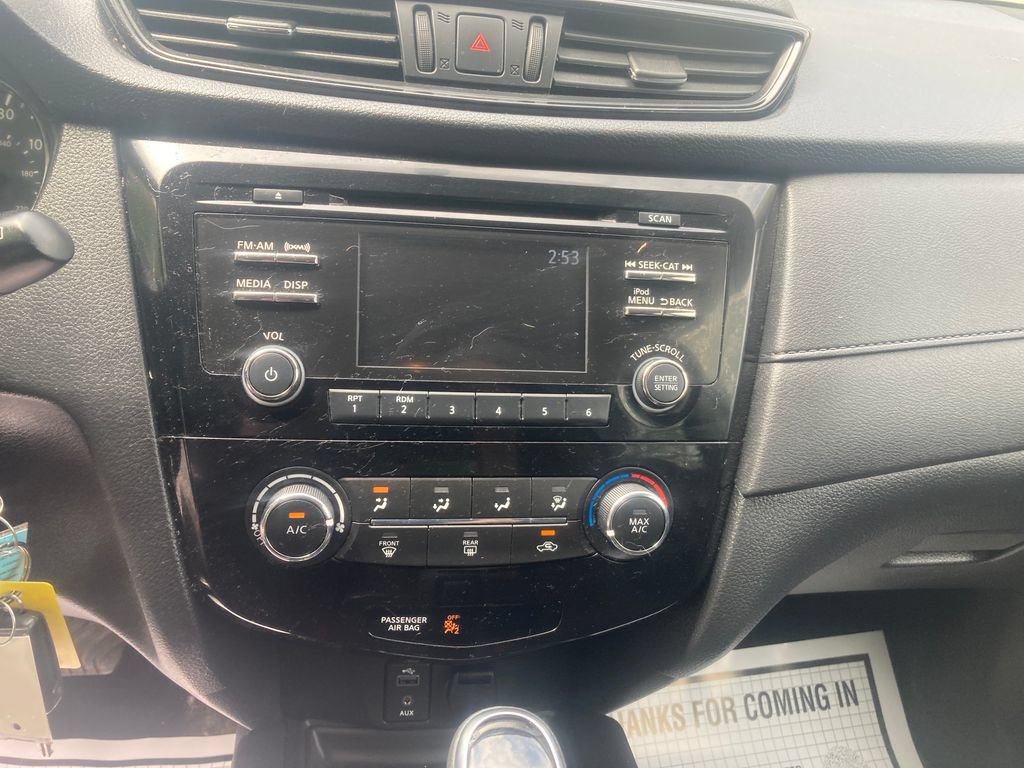 Used 2017 Nissan Rogue S w/ S Appearance Package AWD/4WD image 22