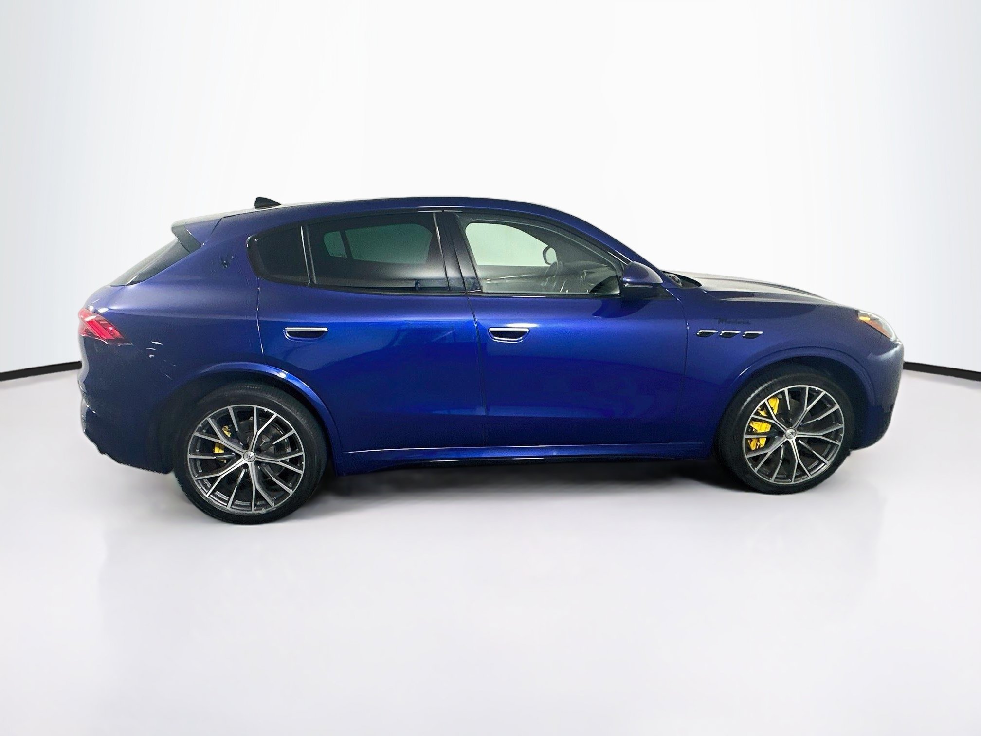Used 2023 Maserati Grecale Modena AWD/4WD image 10