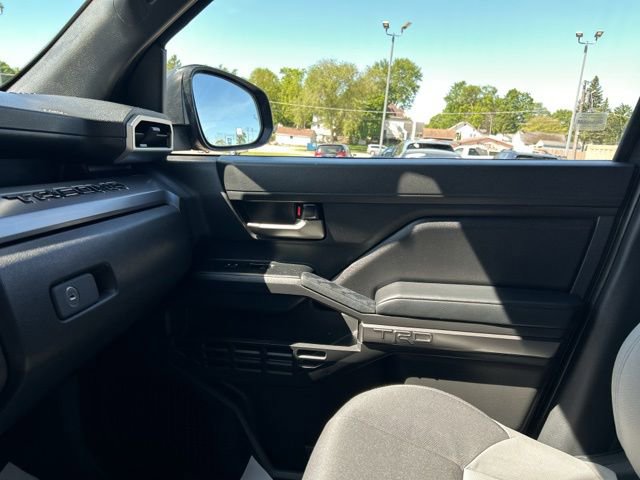 Used 2024 Toyota Tacoma TRD Off-Road AWD/4WD image 32