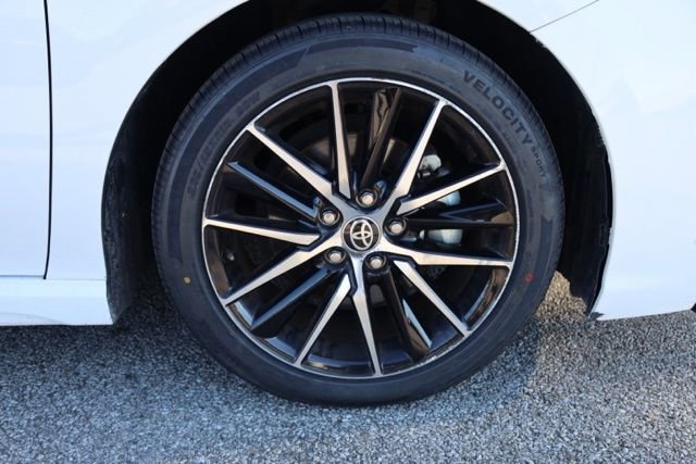 Used 2024 Toyota Camry SE image 15