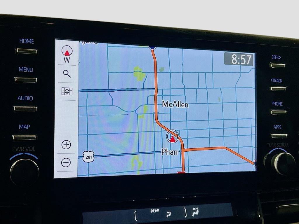 Used 2023 Toyota Sienna XLE Woodland Edition image 11