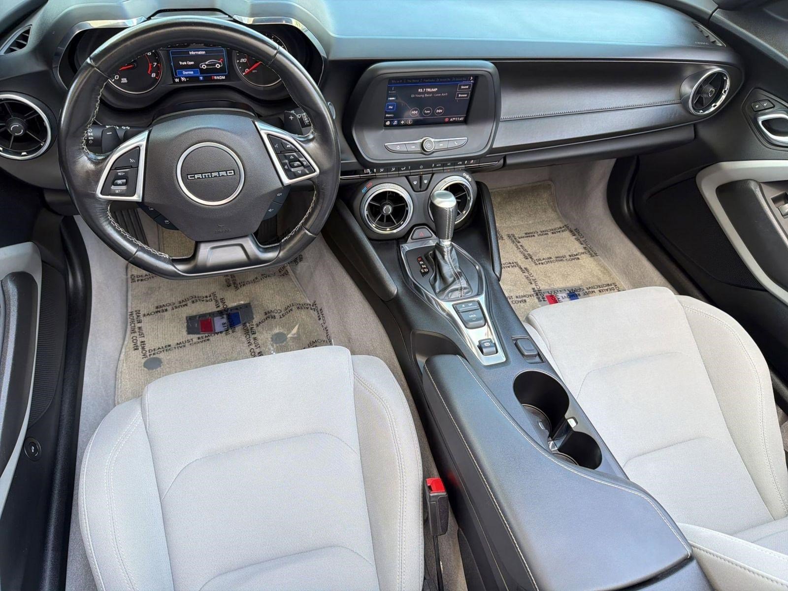 Used 2020 Chevrolet Camaro LT image 28