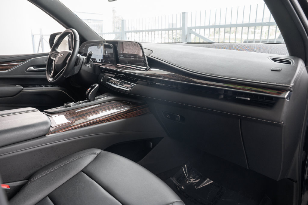 Used 2023 Cadillac Escalade ESV Luxury RWD image 46