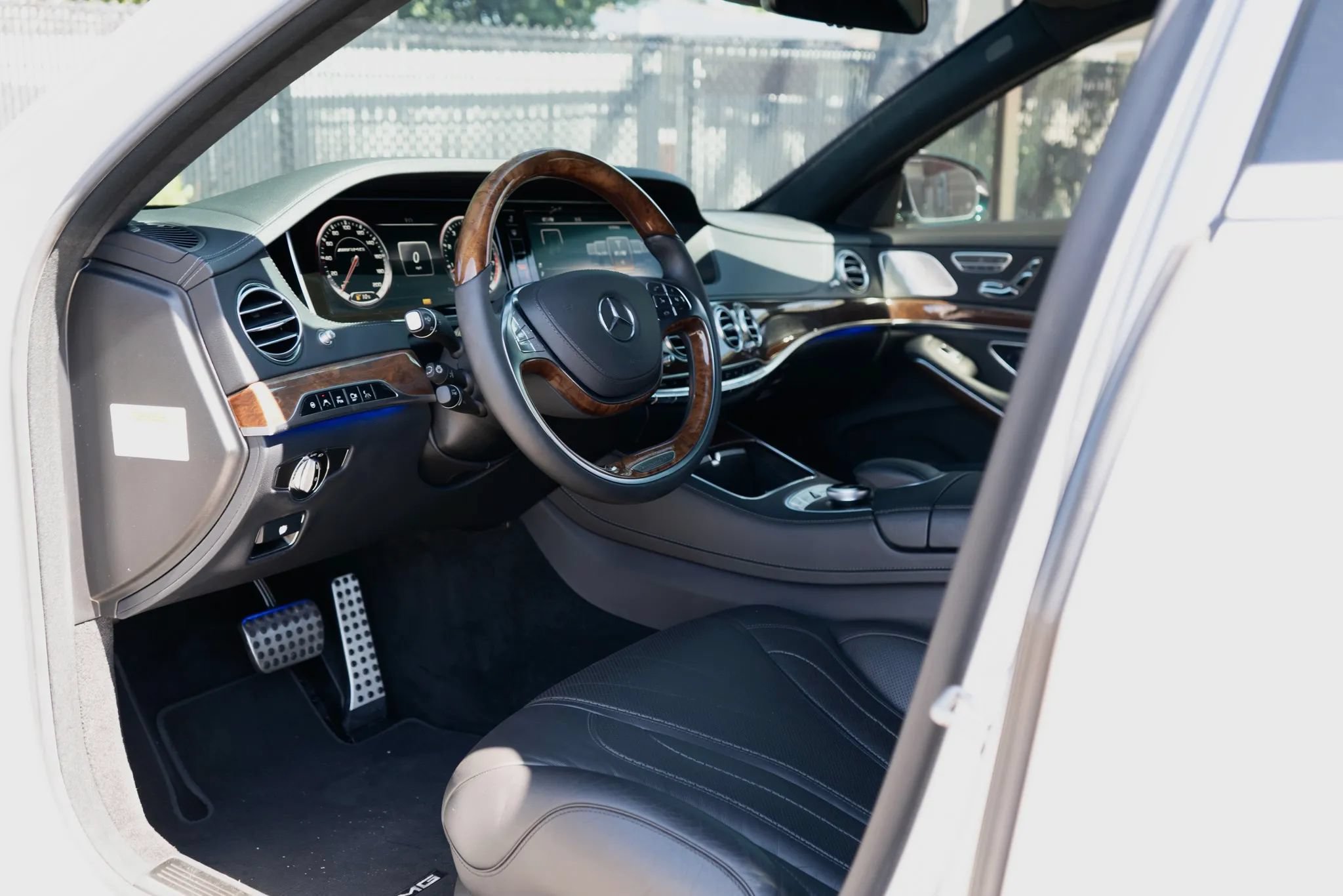 Used 2014 Mercedes-Benz S 63 AMG 4MATIC Sedan image 43