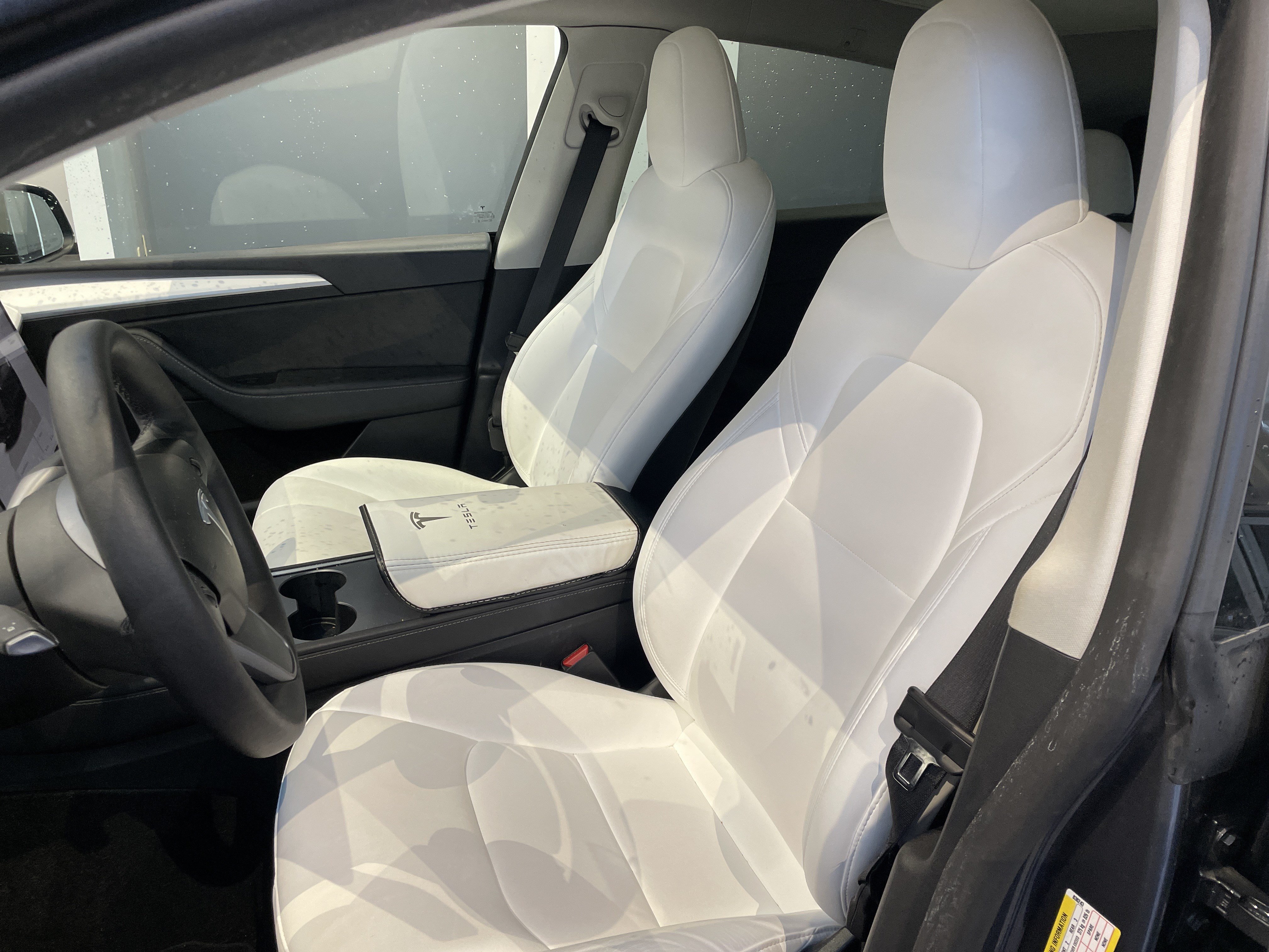 Used 2023 Tesla Model Y Performance AWD/4WD image 17