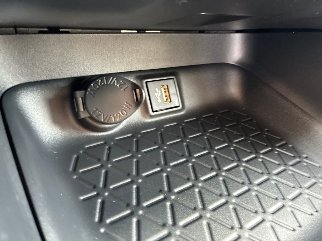 New 2025 Toyota RAV4 XLE image 40