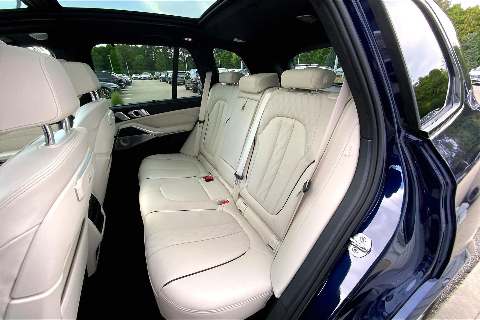 Used 2026 BMW X5 M60i w/ Executive Package AWD/4WD image 24