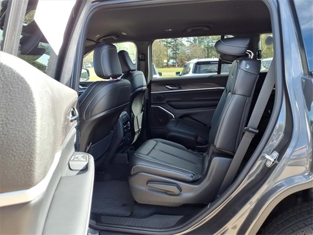 New 2025 Jeep Grand Cherokee L Limited image 17