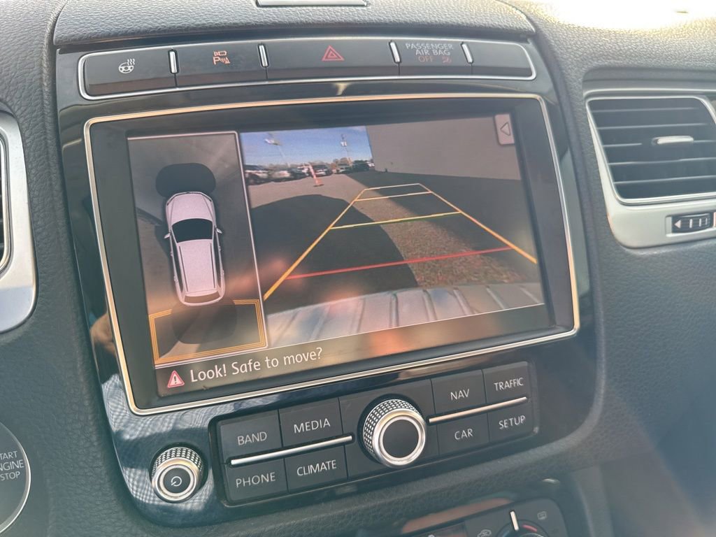 Used 2016 Volkswagen Touareg Executive image 22