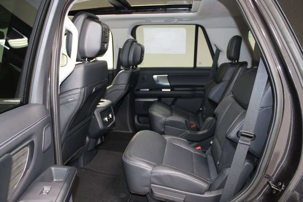 New 2026 Ford Expedition Platinum image 25
