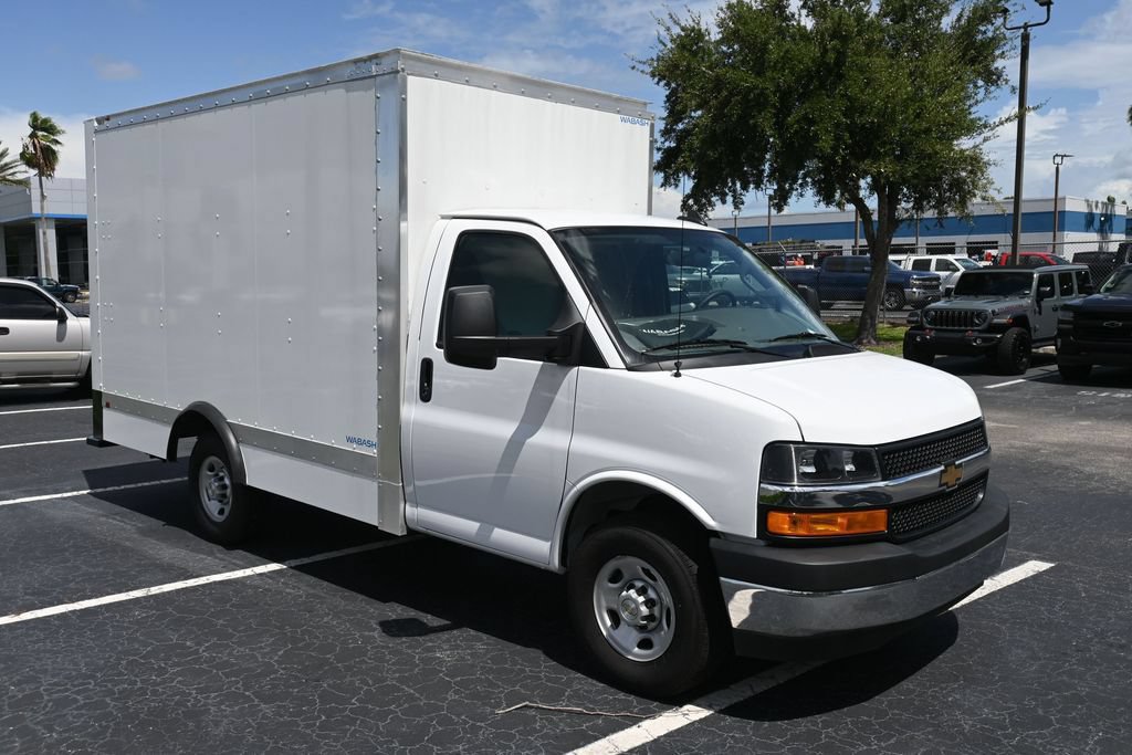 New 2025 Chevrolet Express 3500 w/ Power Convenience Package RWD image 7