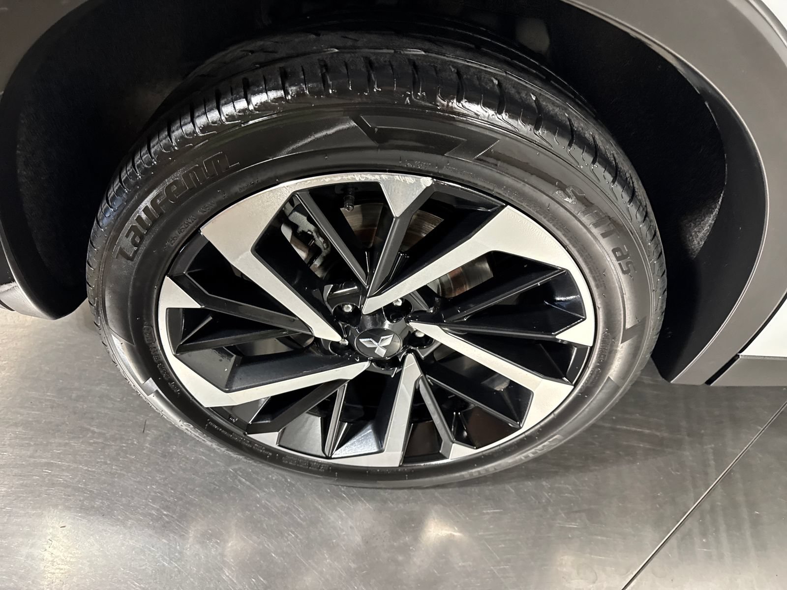 Used 2023 Mitsubishi Outlander SE AWD/4WD image 8