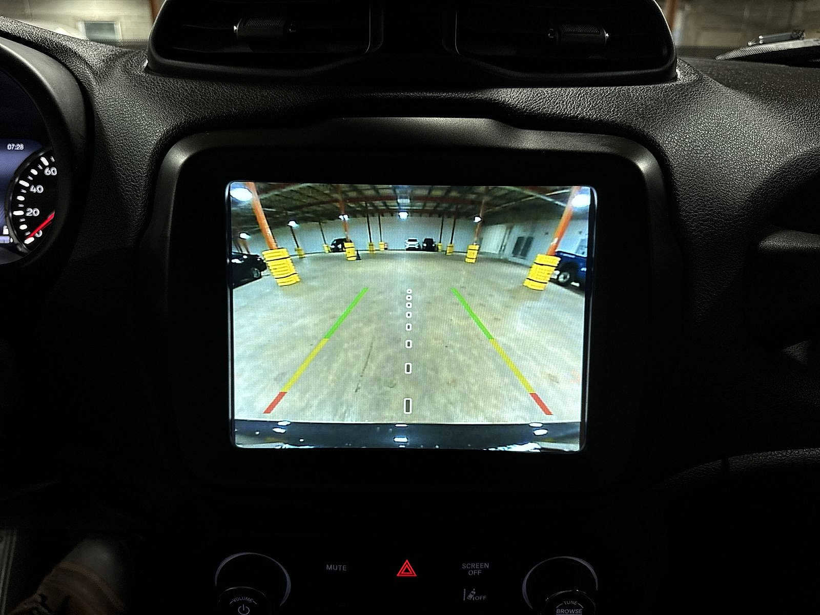 Used 2021 Jeep Renegade Latitude image 24