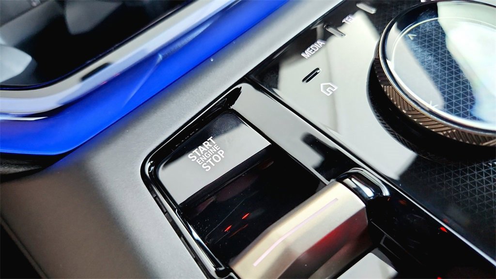 Used 2025 BMW X3 xDrive30i w/ Convenience Package image 41