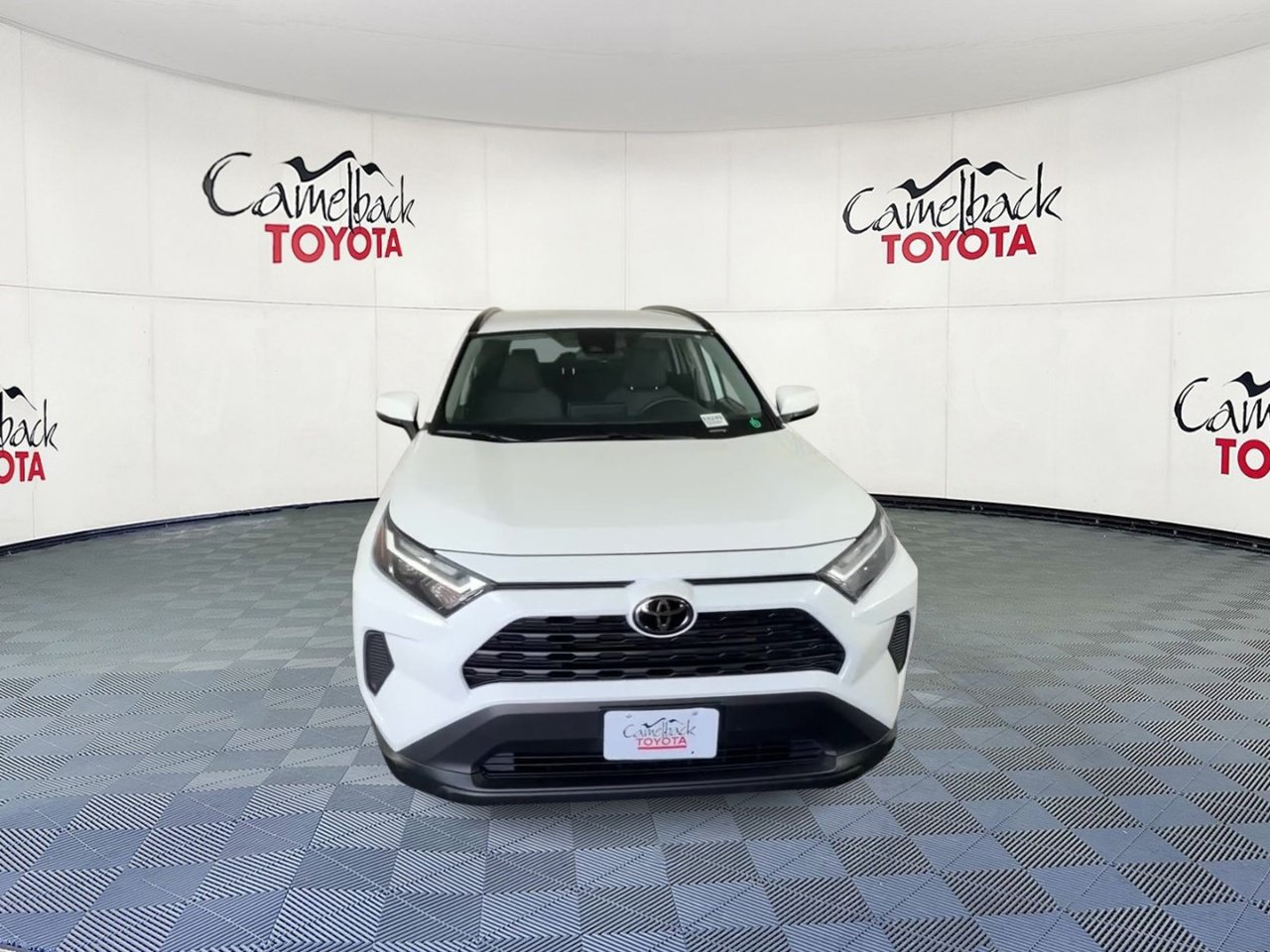 Used 2025 Toyota RAV4 XLE FWD image 6