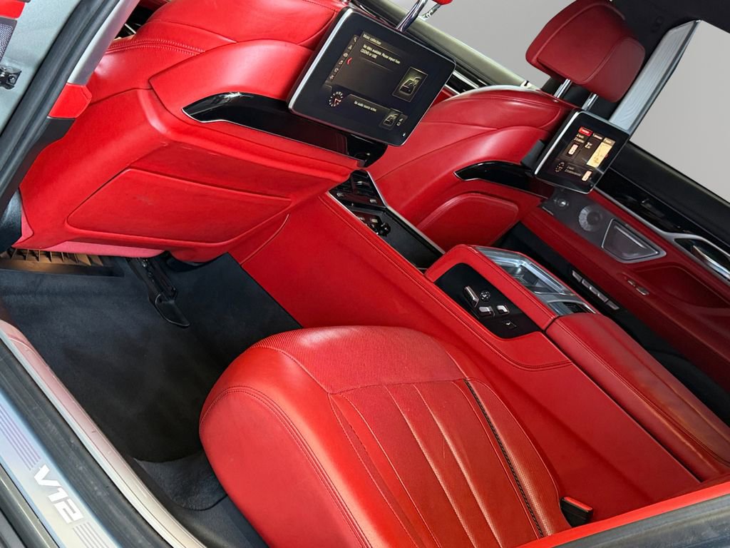Used 2018 BMW M760i xDrive AWD/4WD image 29