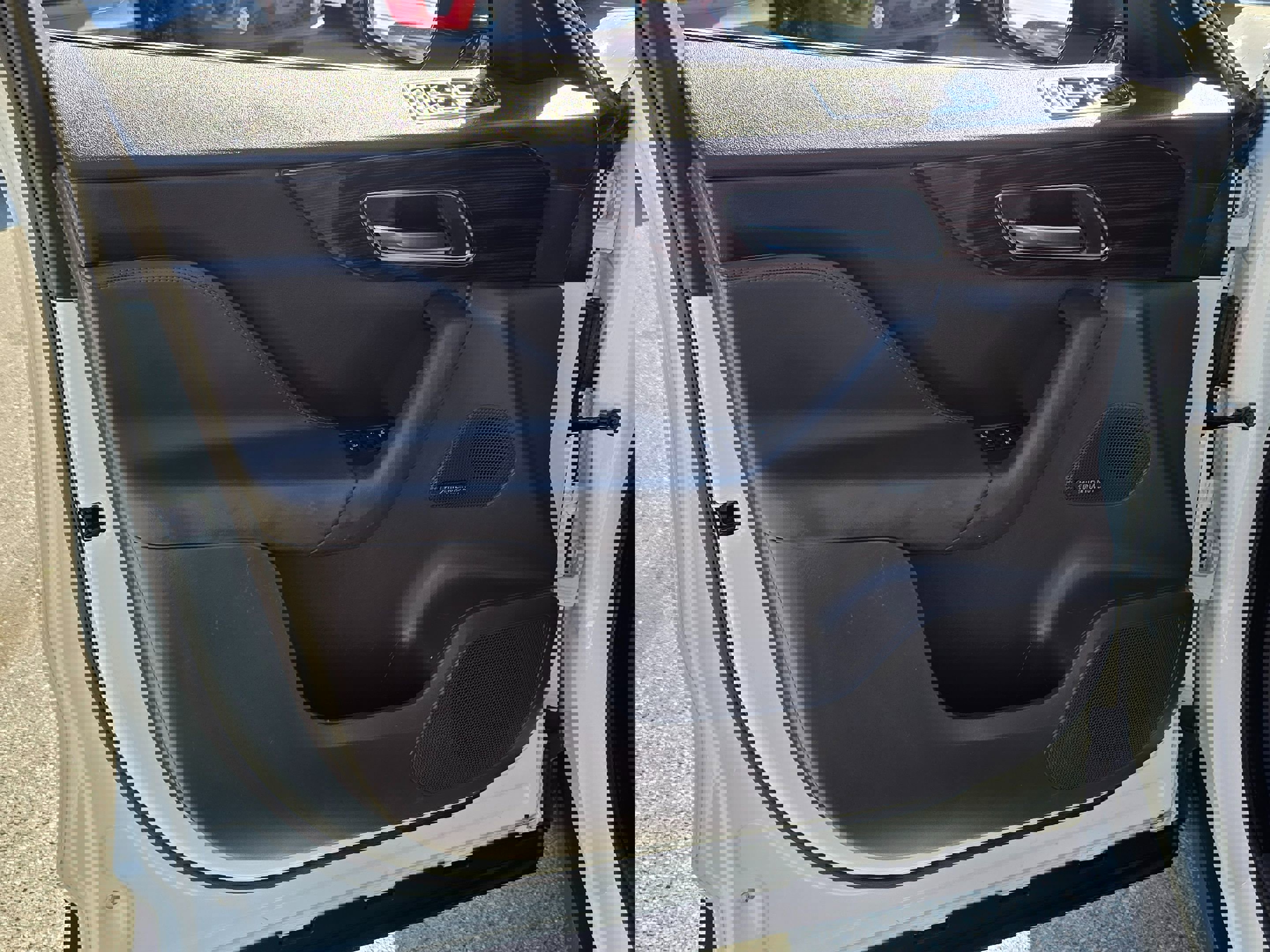 Used 2019 Jaguar F-PACE Portfolio image 22