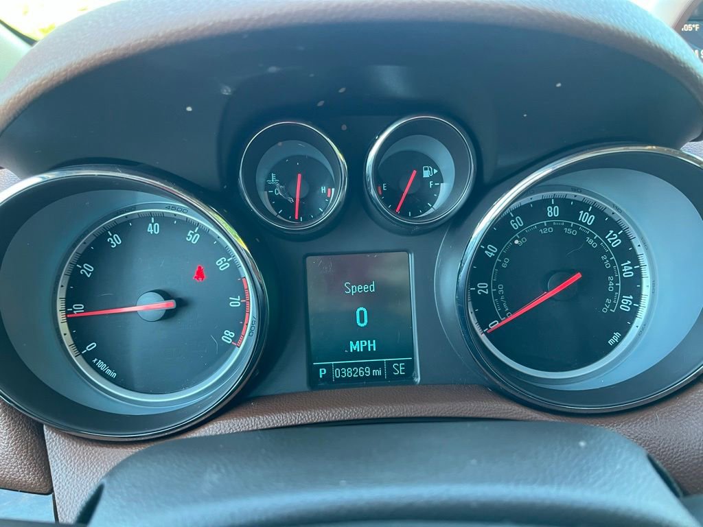 Used 2015 Buick Encore Premium image 33