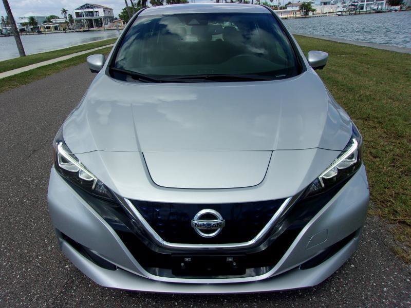 Used 2020 Nissan Leaf SV w/ SV Technology Package image 3