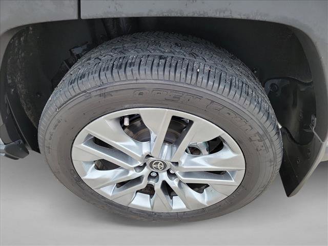 Used 2025 Toyota RAV4 XLE Premium FWD image 12