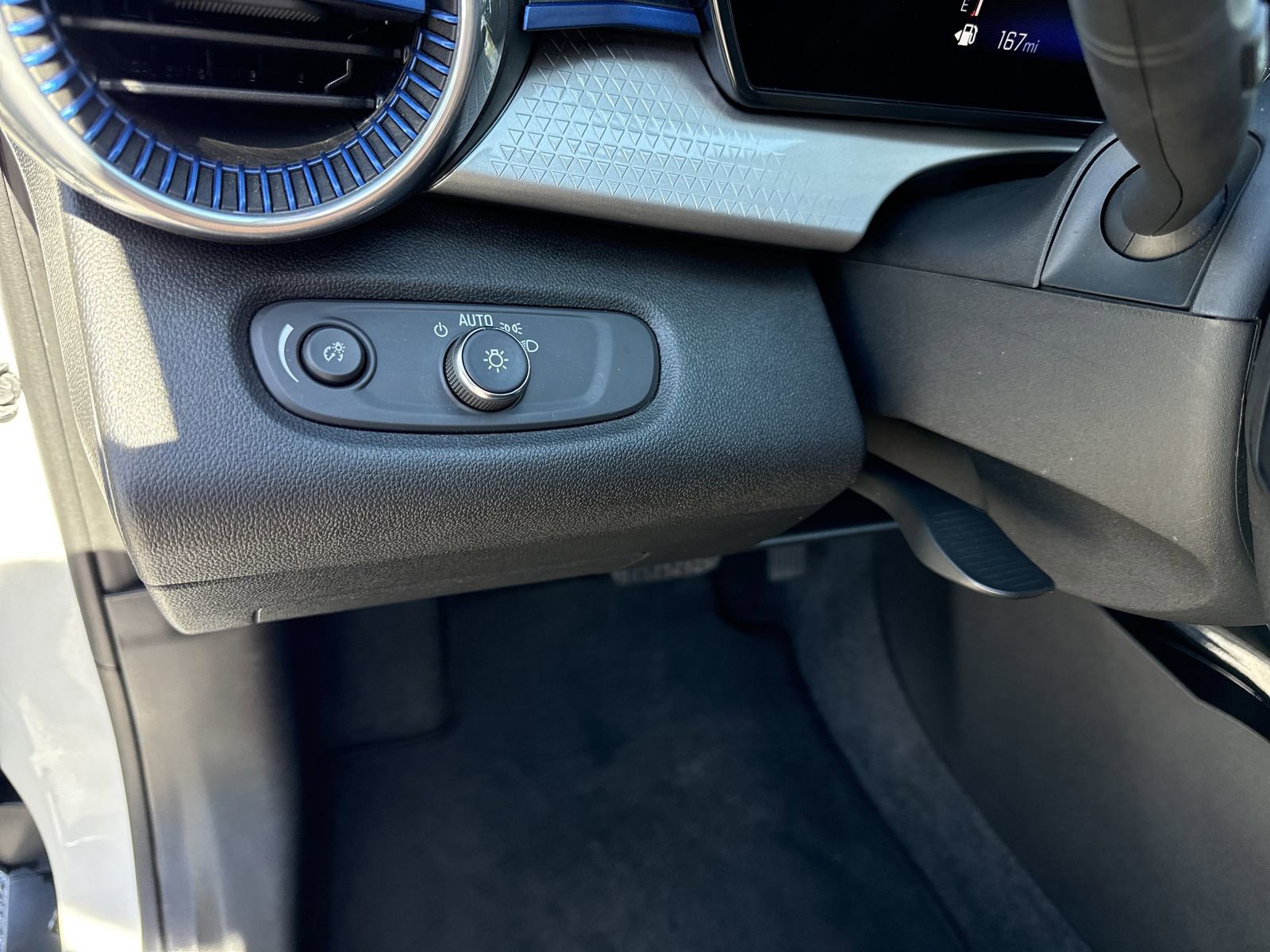 Used 2024 Chevrolet Trax LT FWD image 15