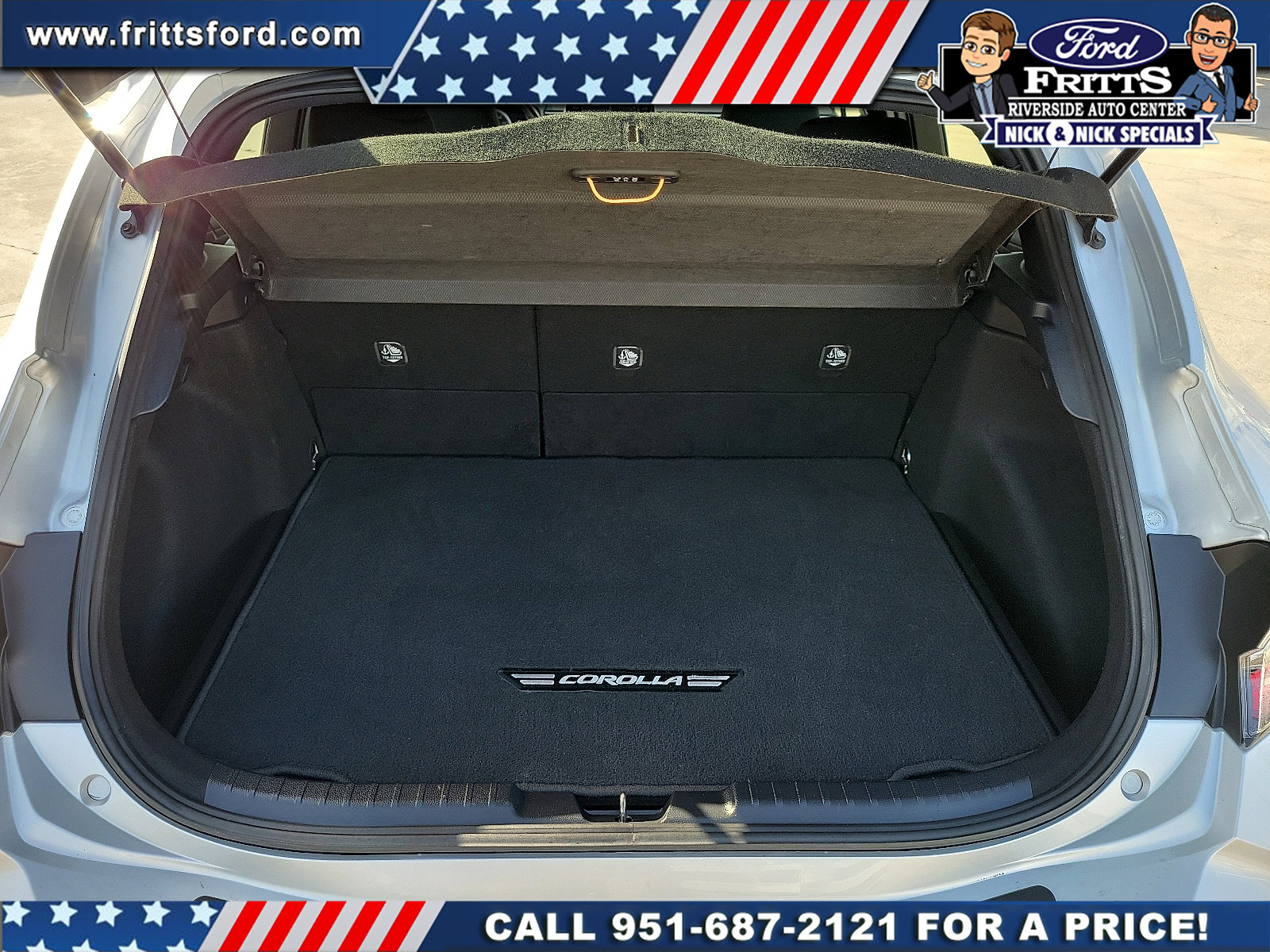 Used 2019 Toyota Corolla SE w/ Carpet Mat Package image 17