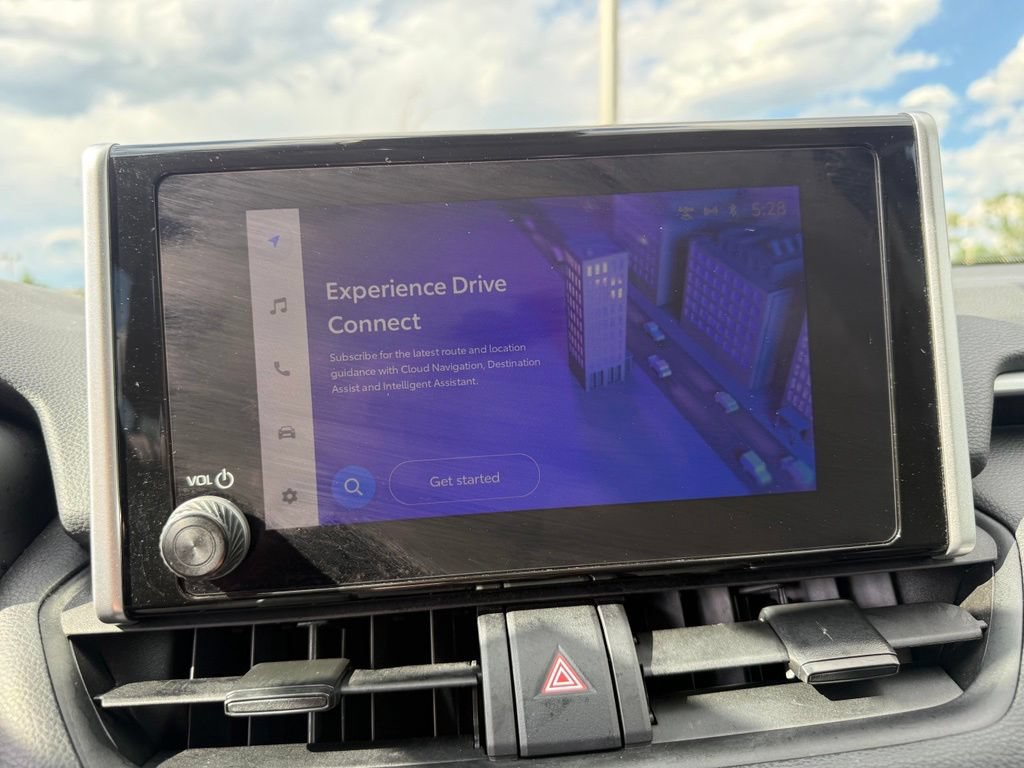 Used 2025 Toyota RAV4 XLE AWD/4WD image 16