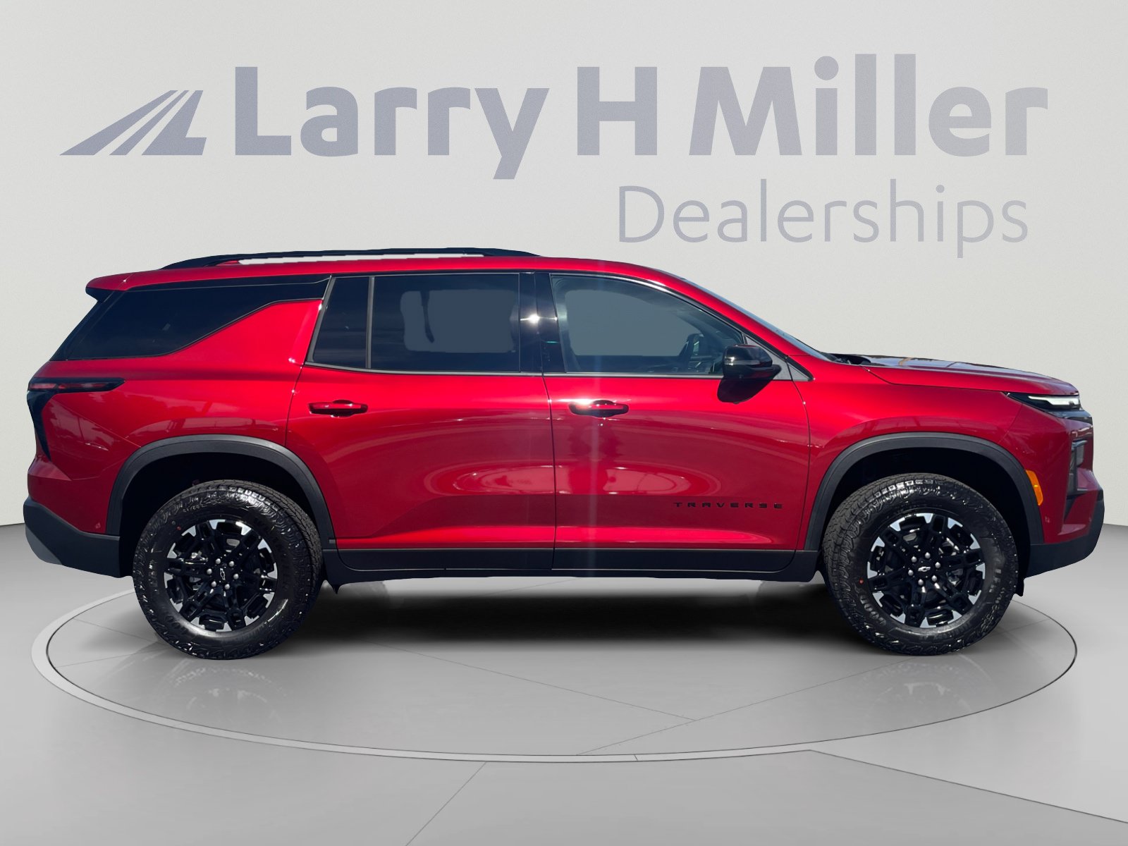 New 2027 Chevrolet Traverse Z71 w/ Enhanced Driving Package AWD/4WD image 6