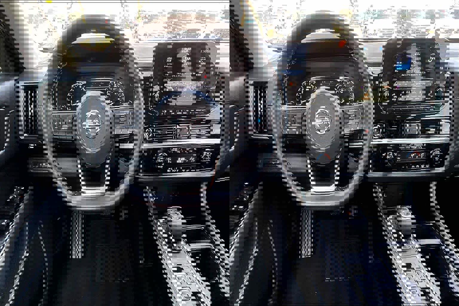 Used 2024 Nissan Pathfinder SL image 6