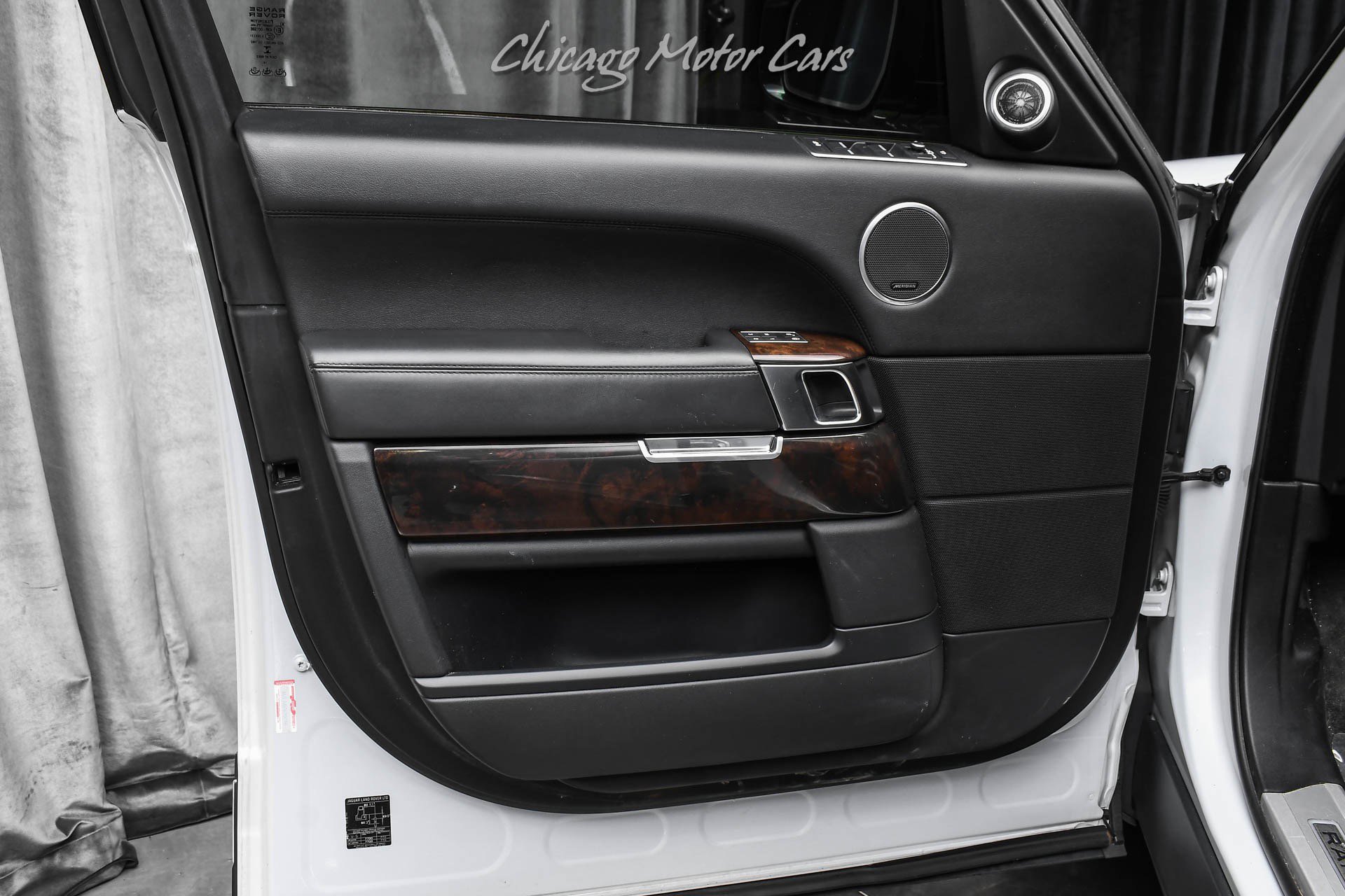 Used 2016 Land Rover Range Rover Long Wheelbase Supercharged image 35