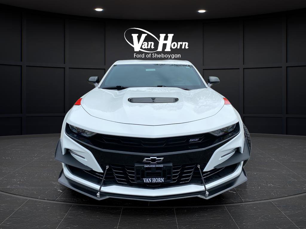 Used 2019 Chevrolet Camaro SS RWD image 2