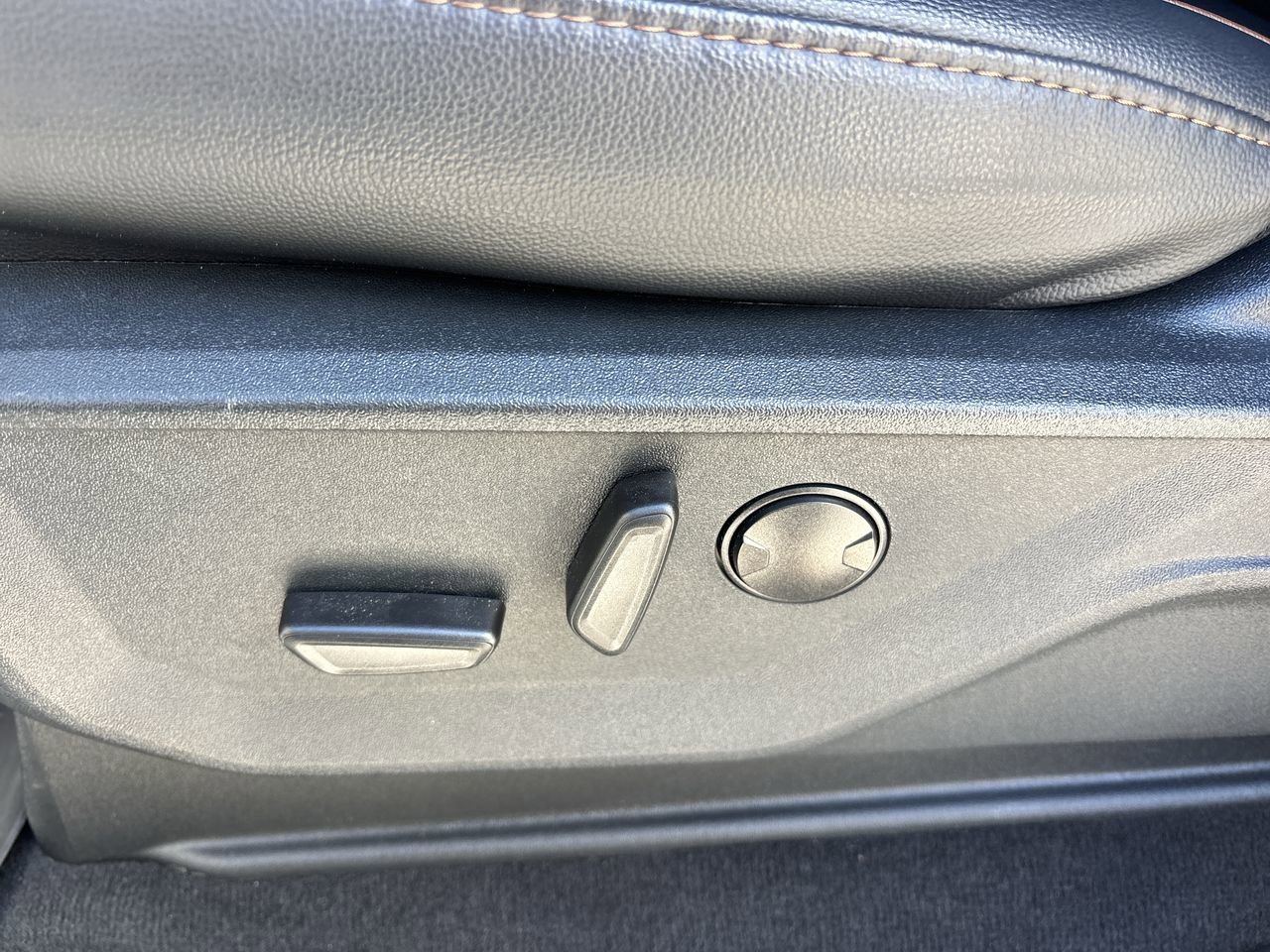 Used 2026 Ford F250 Lariat w/ Black Appearance Package image 18