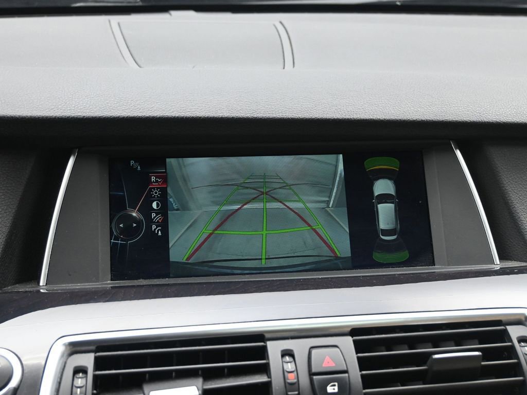 Used 2013 BMW 535i Gran Turismo xDrive image 13