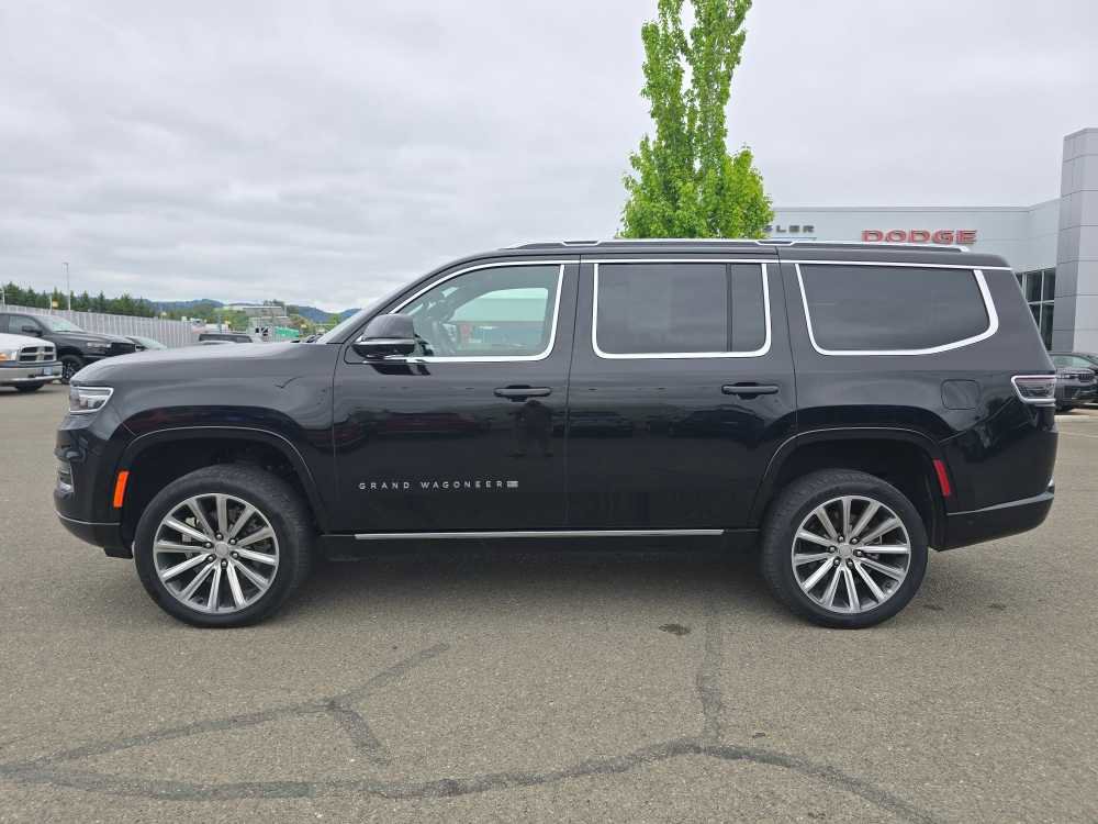 Used 2023 Jeep Grand Wagoneer Series II AWD/4WD image 2